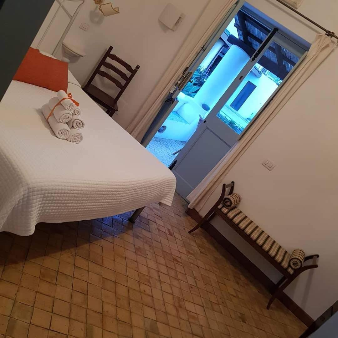 Hotel Il Delfino Santa Marina Salina Exterior foto