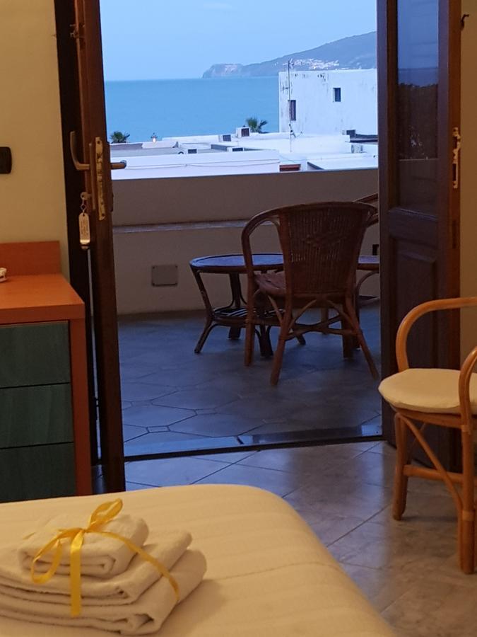 Hotel Il Delfino Santa Marina Salina Exterior foto